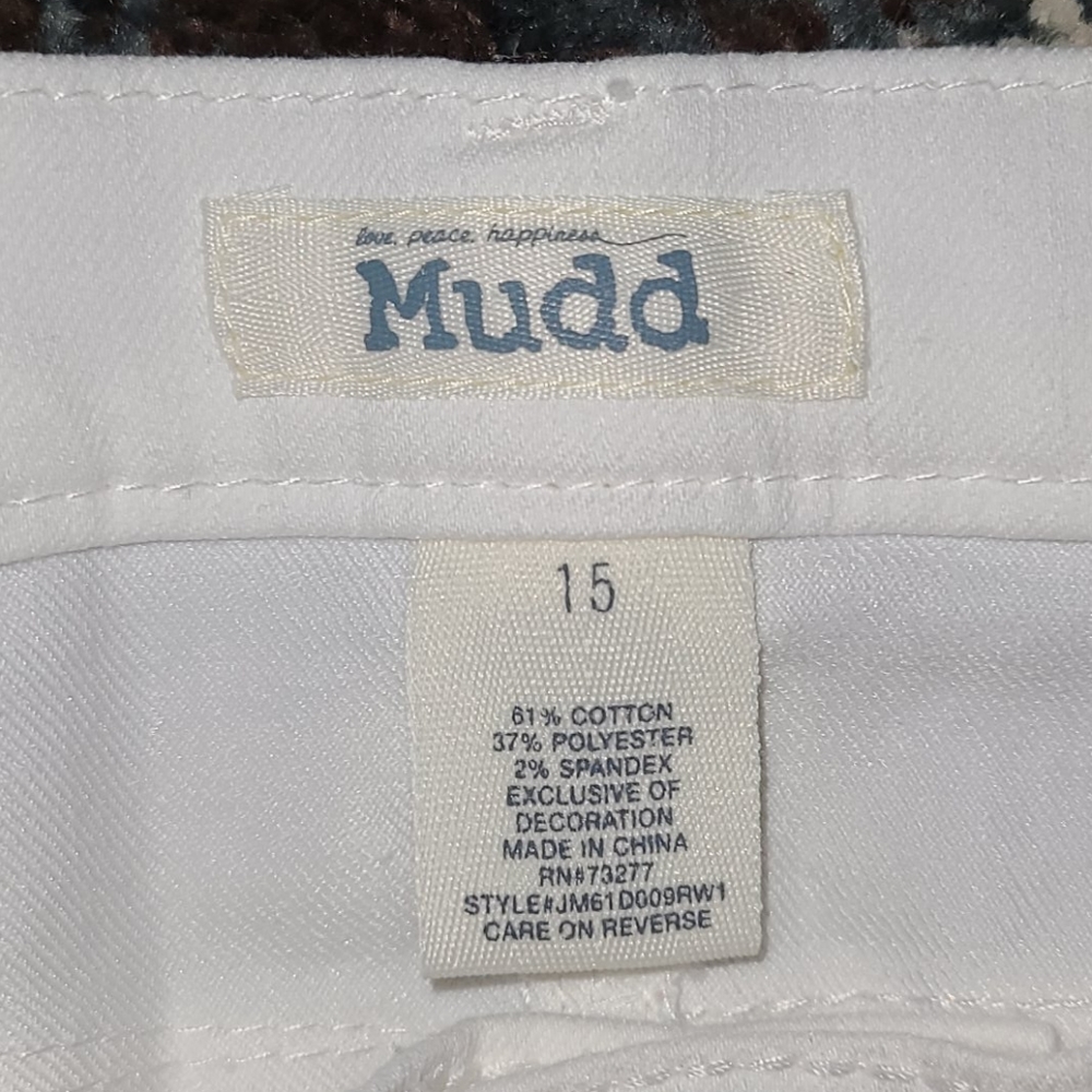 MUDD Shorts - Picture 2 of 5